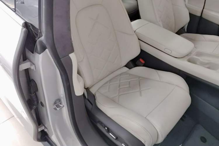 Used Nio ET7 2022 100kWh First Edition Right Front Seat