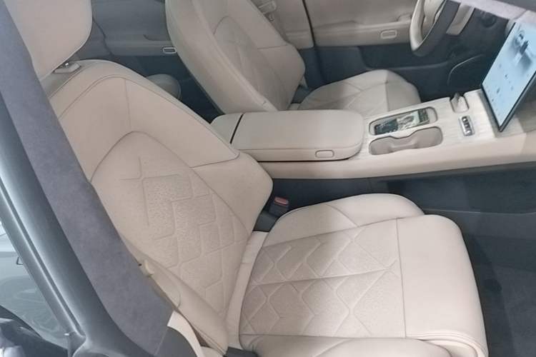 Used Nio ET7 2022 100kWh First Edition Right Front Seat