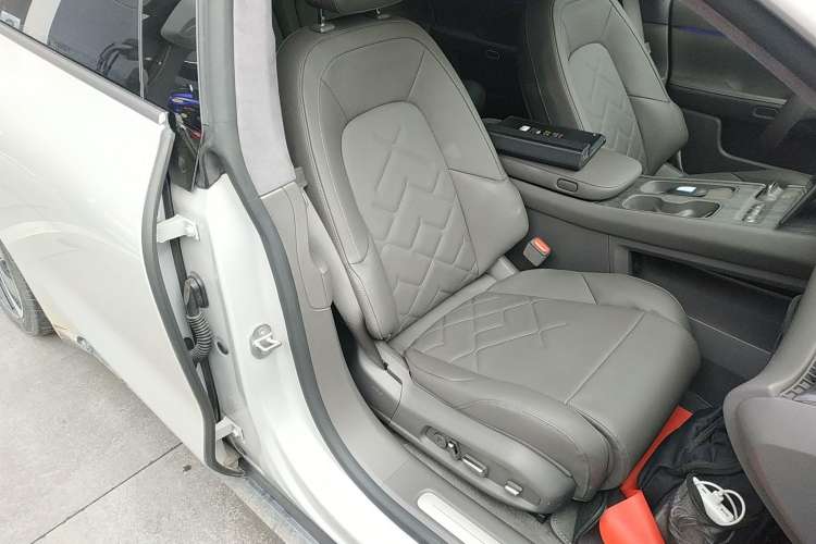 Used Nio ET7 2022 100kWh First Edition Right Front Seat