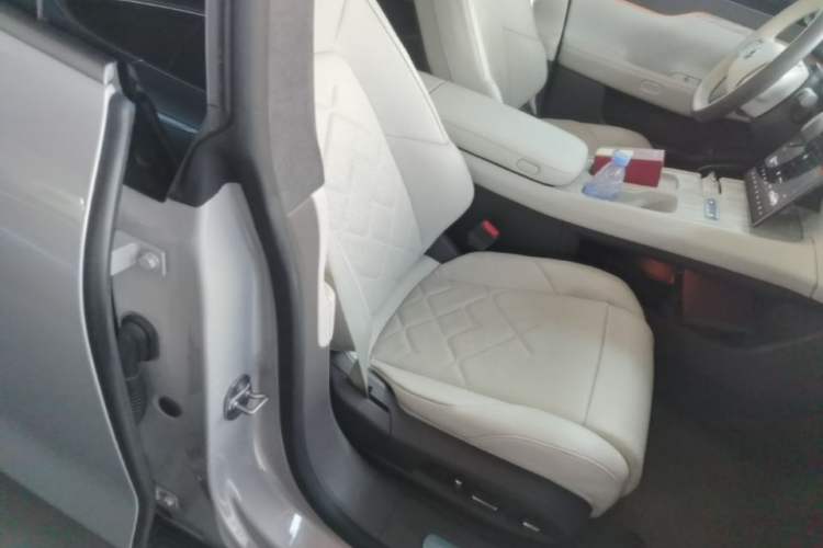 Used Nio ET7 2022 100kWh First Edition Right Front Seat