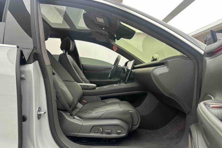 Used Nio ET7 2022 100kWh First Edition Right Front Seat
