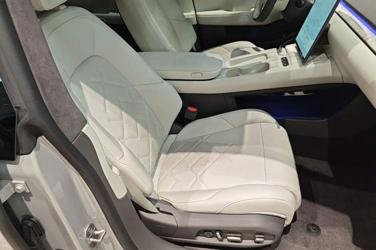 Used Nio ET7 2022 100kWh First Edition Right Front Seat