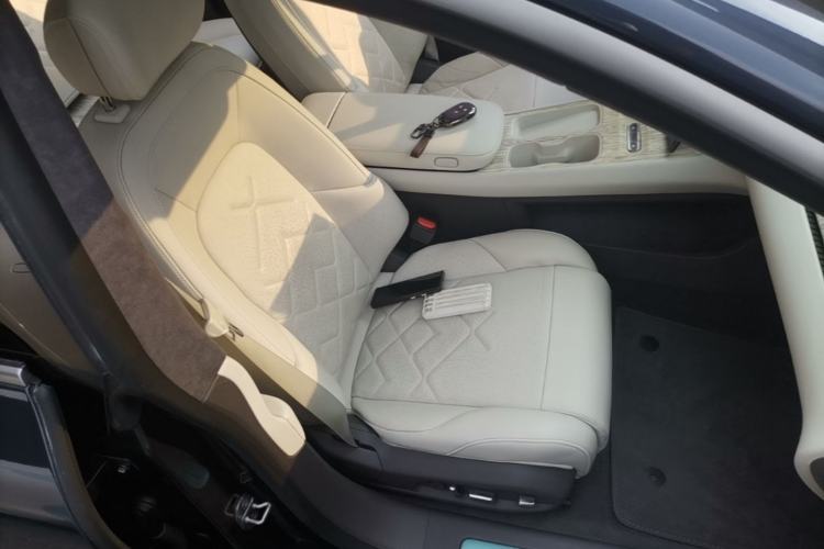 Used Nio ET7 2022 100kWh First Edition Right Front Seat