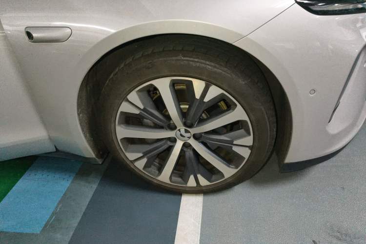 Used Nio ET7 2022 100kWh First Edition Right Front Wheel Hub
