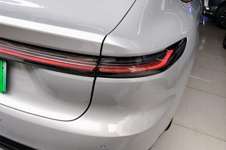 Used Nio ET7 2022 100kWh First Edition Right Rear Taillight