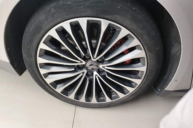Used Nio ET7 2022 100kWh First Edition Right Rear Wheel Hub