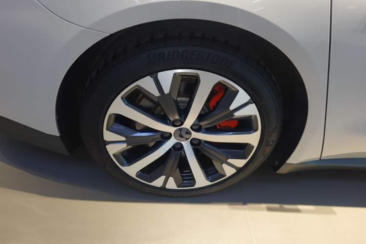 Used Nio ET7 2022 100kWh First Edition Right Rear Wheel Hub