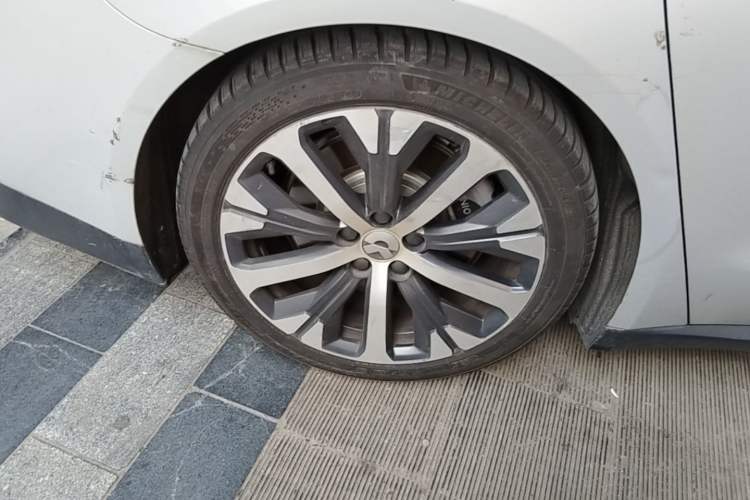 Used Nio ET7 2022 100 kWh Right Rear Wheel Hub