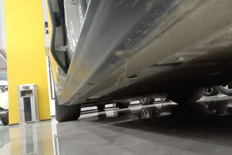 Used Nio ET7 2022 100kWh First Edition Right Side Sill