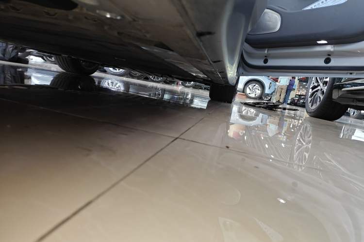 Used Nio ET7 2022 100kWh First Edition Right Side Sill