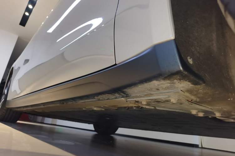 Used Nio ET7 2022 100kWh First Edition Right Side Sill