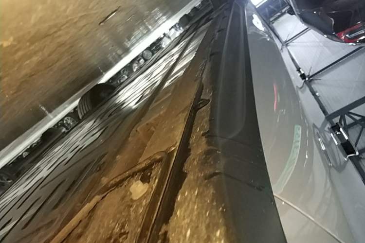 Used Nio ET7 2022 75 kWh Right Side Sill