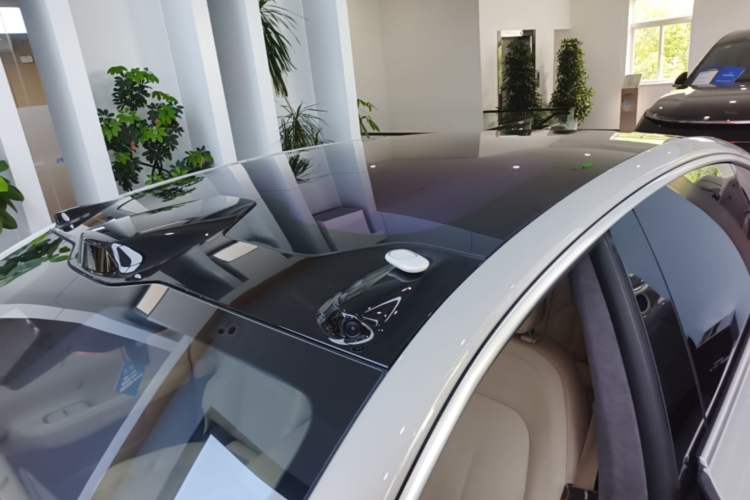 Used Nio ET7 2022 75 kWh Roof