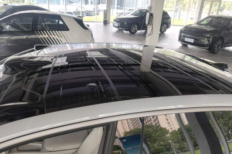 Used Nio ET7 2022 75 kWh Roof