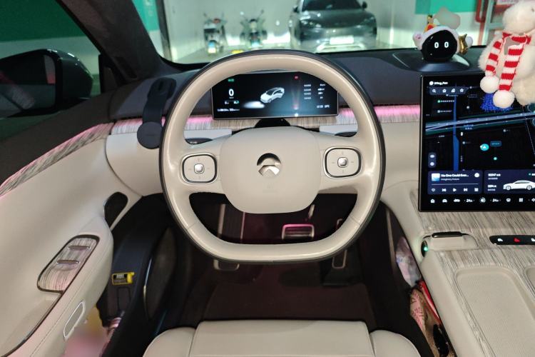 Used Nio ET7 2022 75 kWh Steering Wheel