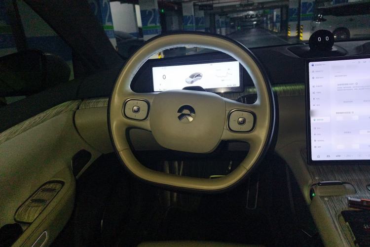 Used Nio ET7 2022 100kWh First Edition Steering Wheel