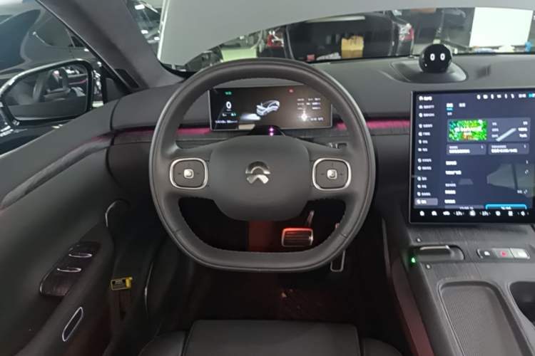 Used Nio ET7 2022 75 kWh Steering Wheel