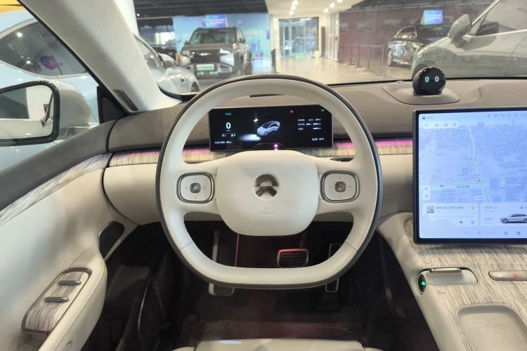 Used Nio ET7 2022 75 kWh Steering Wheel