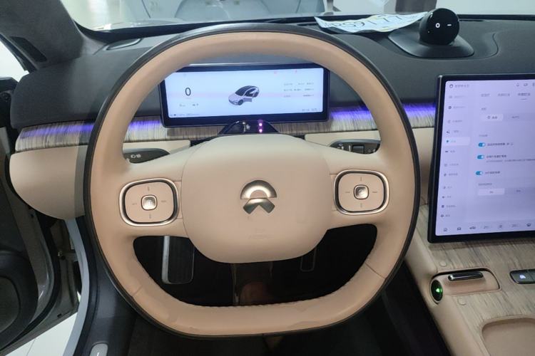 Used Nio ET7 2022 75 kWh Steering Wheel