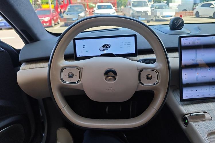 Used Nio ET7 2022 75 kWh Steering Wheel