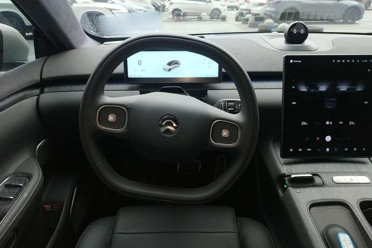 Used Nio ET7 2022 100kWh First Edition Steering Wheel