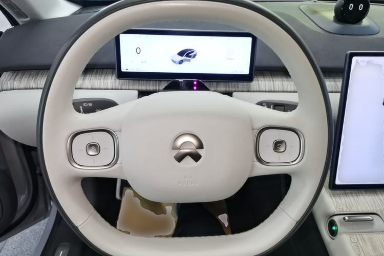 Used Nio ET7 2022 75 kWh Steering Wheel