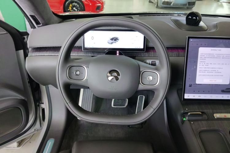 Used Nio ET7 2022 75 kWh Steering Wheel