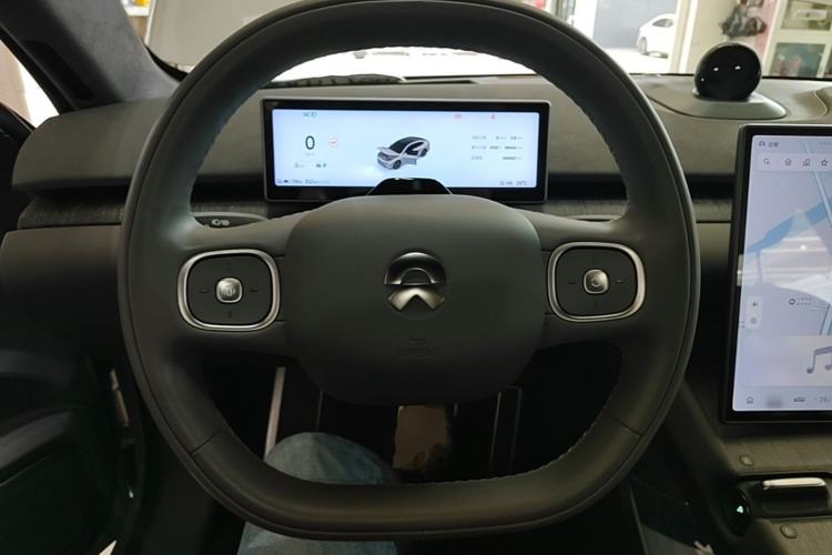Used Nio ET7 2022 75 kWh Steering Wheel