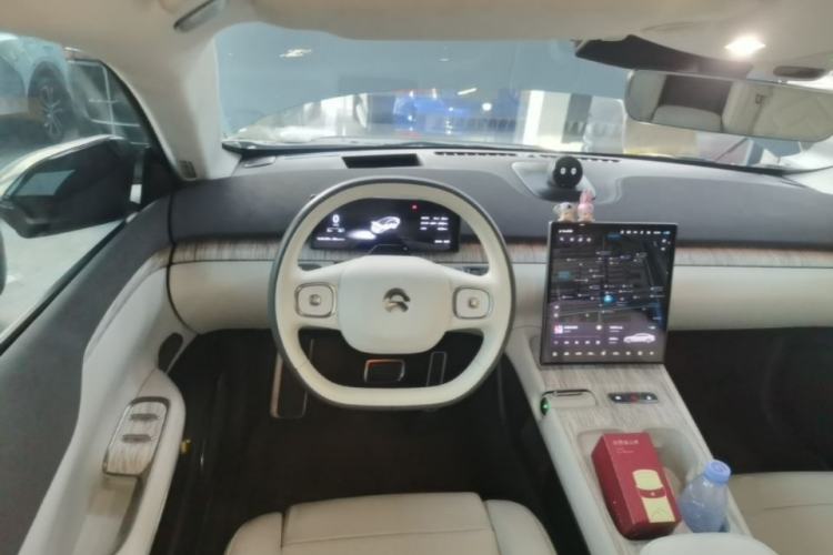 Used Nio ET7 2022 100kWh First Edition Steering Wheel