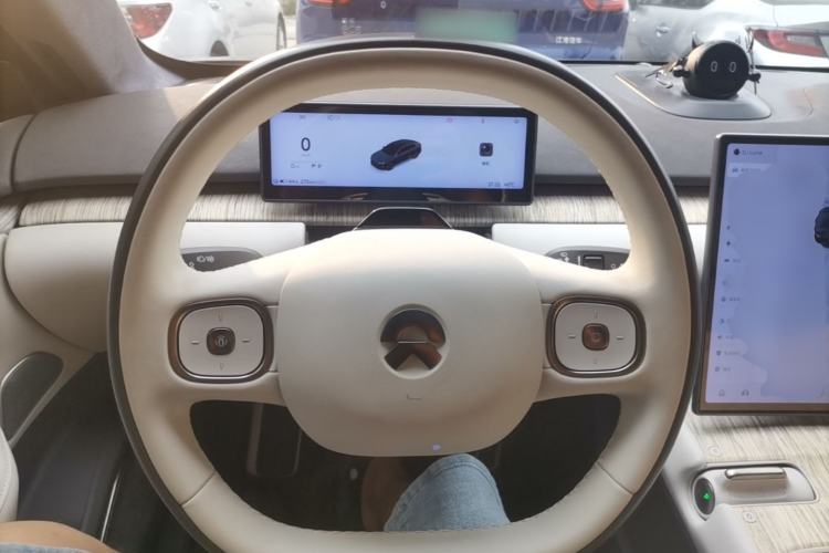 Used Nio ET7 2022 100kWh First Edition Steering Wheel