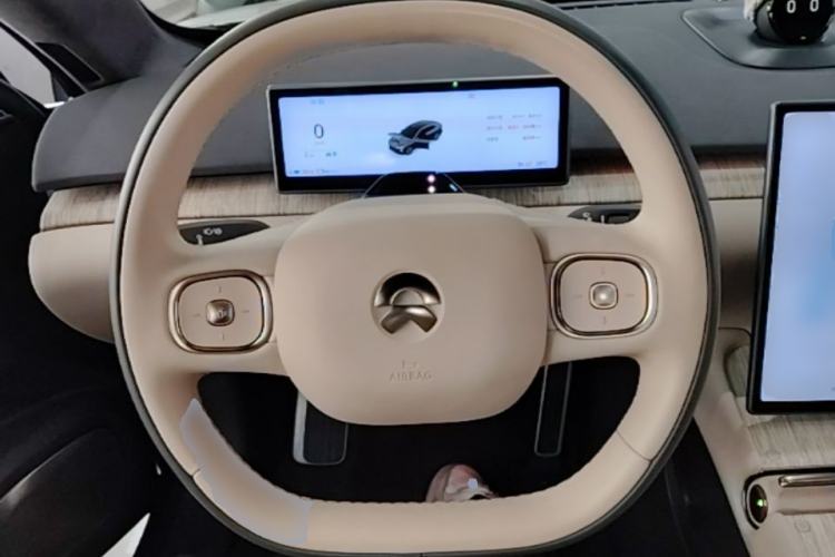 Used Nio ET7 2022 100kWh First Edition Steering Wheel