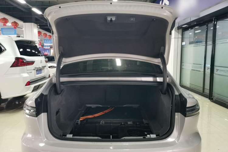 Used Nio ET7 2022 100kWh First Edition Trunk