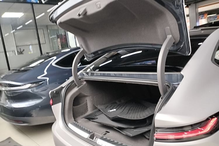 Used Nio ET7 2022 100kWh First Edition Trunk