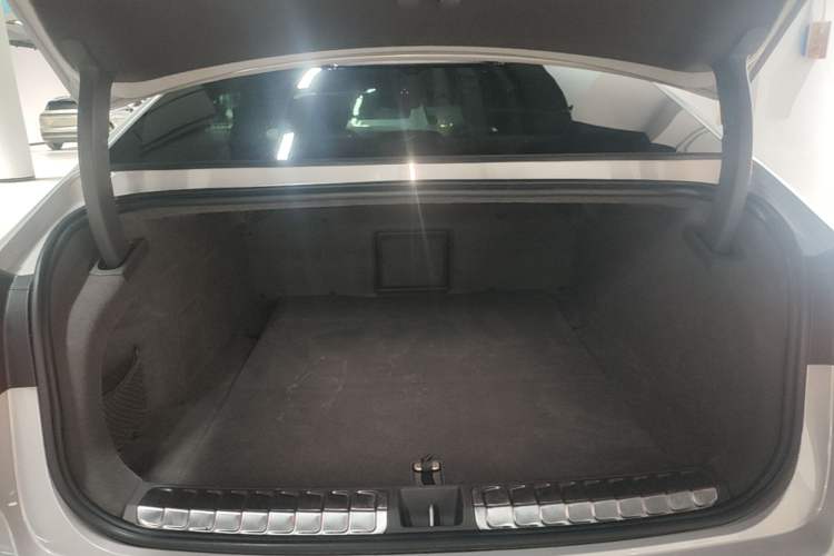 Used Nio ET7 2022 75 kWh Trunk