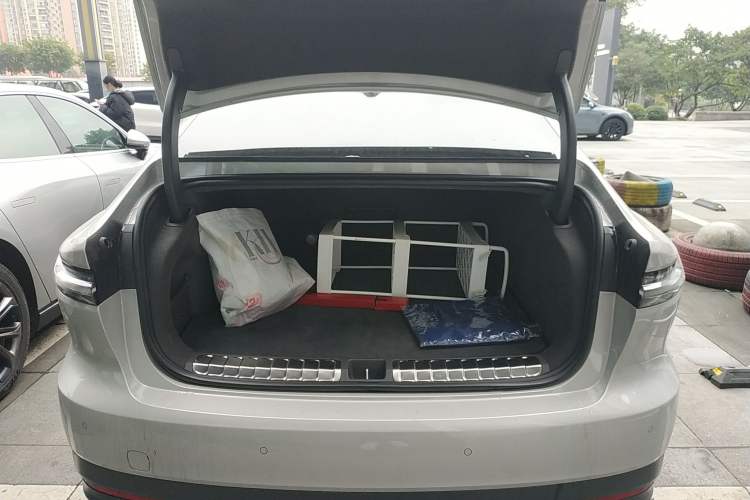 Used Nio ET7 2022 100kWh First Edition Trunk