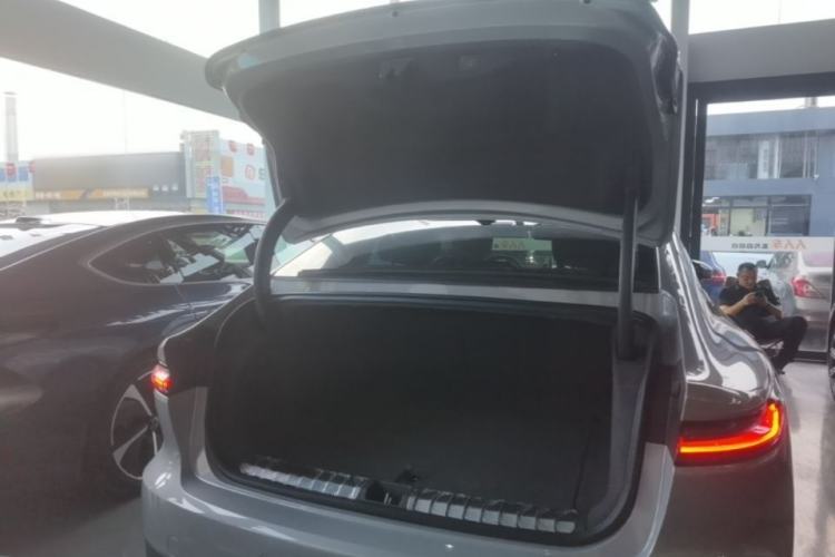 Used Nio ET7 2022 100kWh First Edition Trunk