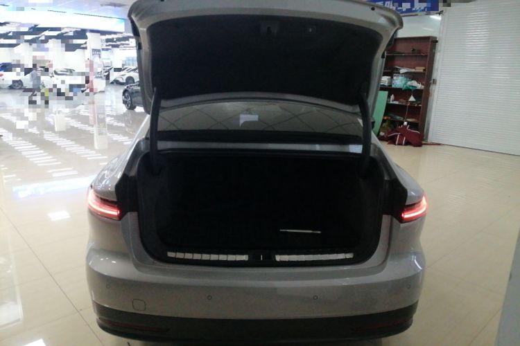 Used Nio ET7 2022 100 kWh Trunk