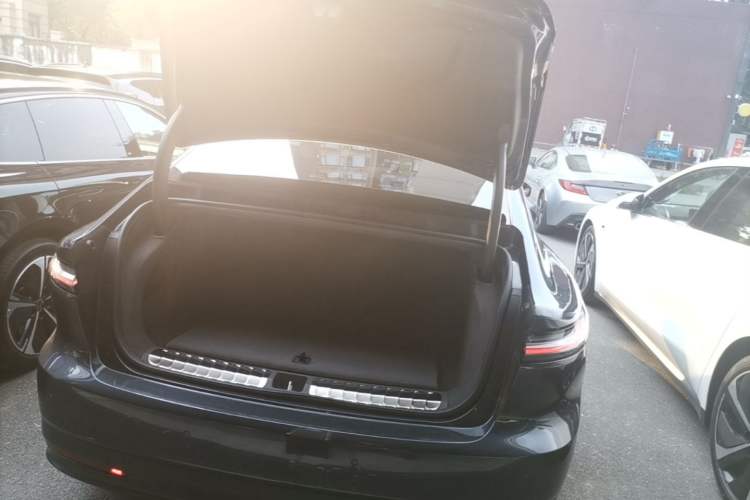 Used Nio ET7 2022 100kWh First Edition Trunk