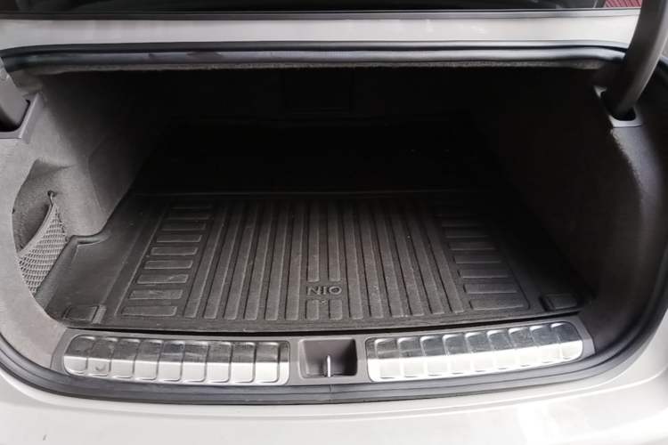 Used Nio ET7 2022 100 kWh Trunk