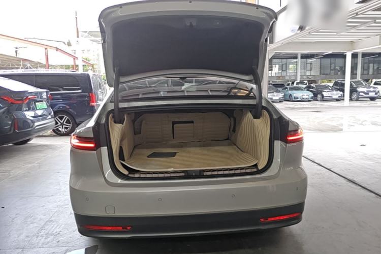 Used Nio ET7 2022 100kWh First Edition Trunk