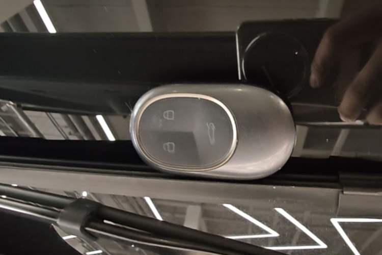 Used Nio ET7 2022 100 kWh Vehicle Key