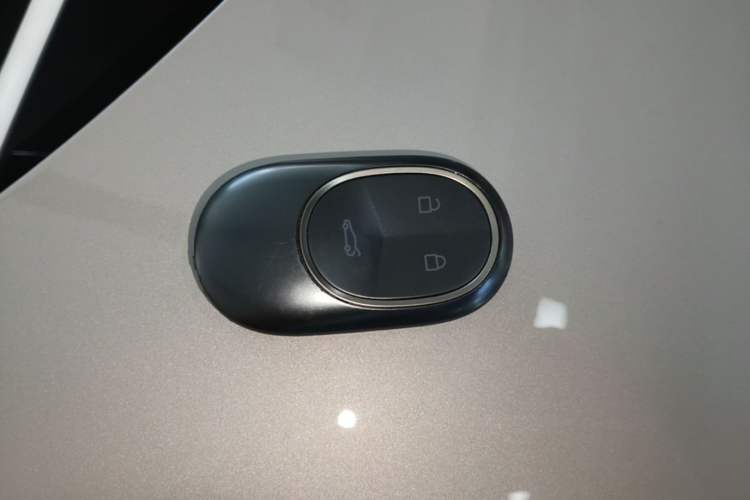 Used Nio ET7 2022 75 kWh Vehicle Key