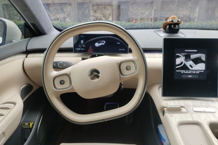 Used Nio ET7 2022 75 kWh Steering Wheel