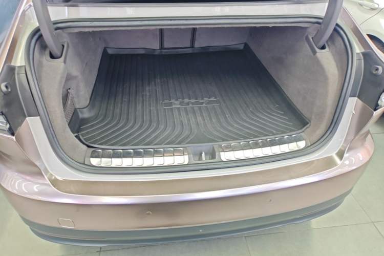 Used Nio ET7 2022 75 kWh Trunk
