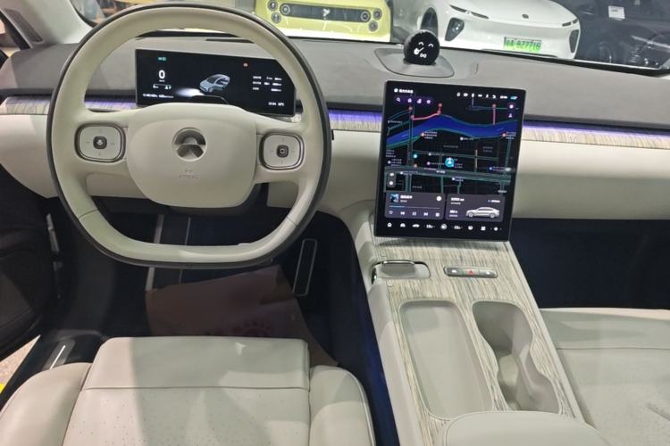 Used Nio ET7 2022 100 kWh Center Console