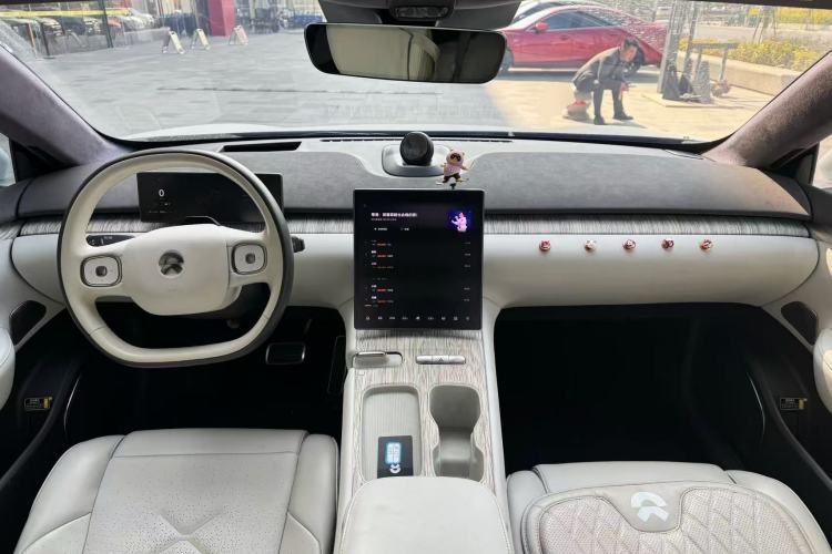 Used Nio ET7 2022 100kWh First Edition Center Console