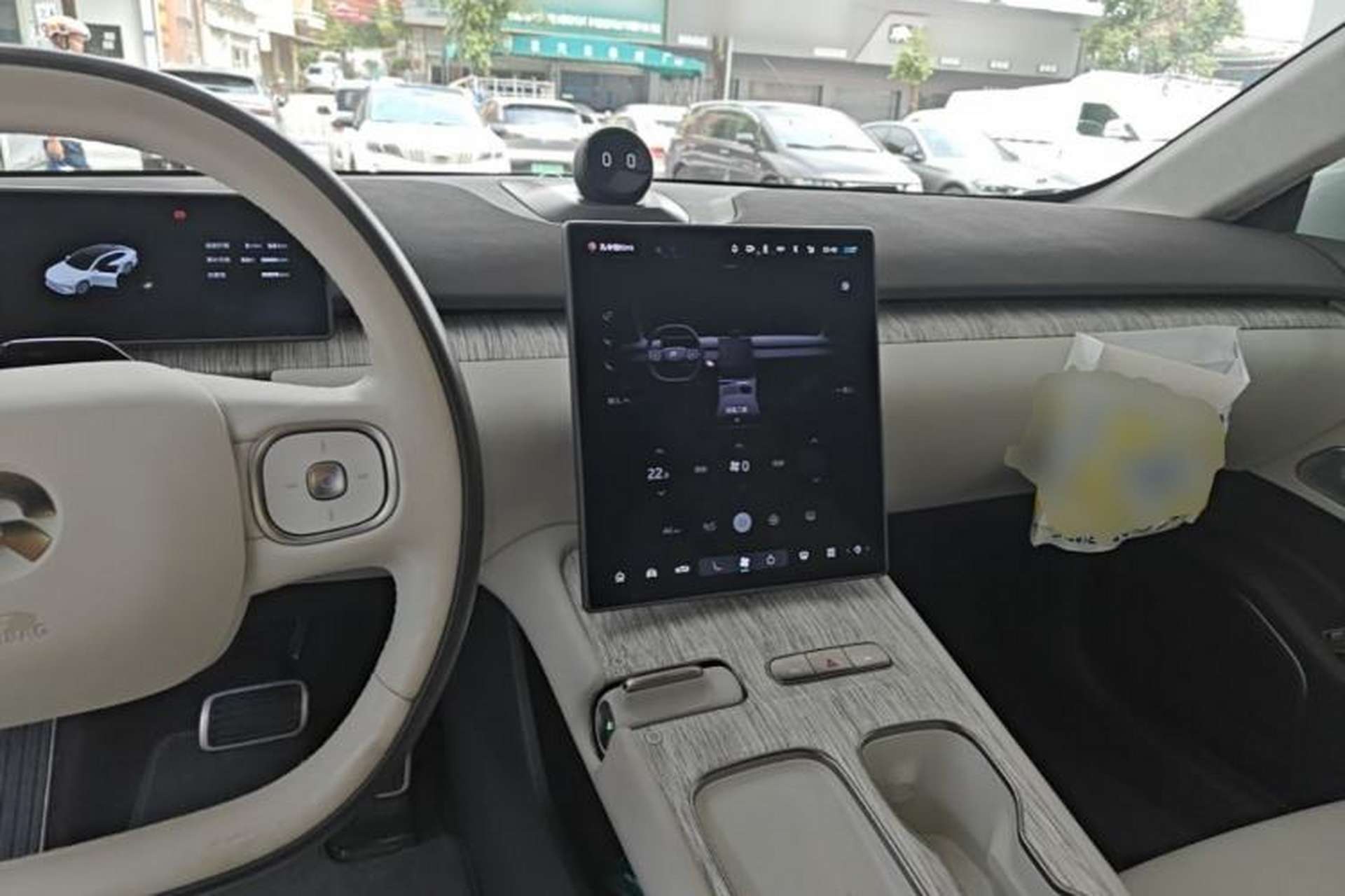 Used Nio ET7 2022 100kWh First Edition Center Console