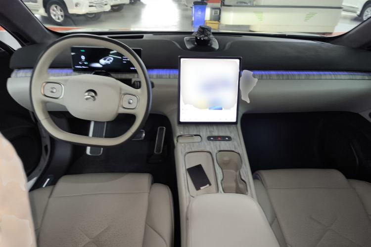 Used Nio ET7 2022 100kWh First Edition Center Console