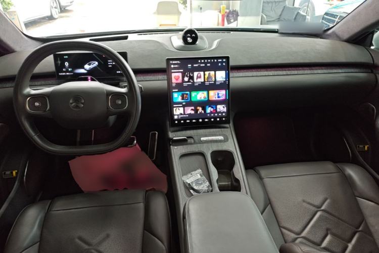 Used Nio ET7 2022 100kWh First Edition Center Console