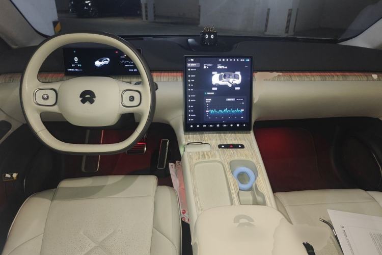 Used Nio ET7 2022 100kWh First Edition Center Console